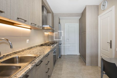 Apartamento de 3 dormitorios en venta en Sant Cugat del Vallès, Barcelona, Cataluña, Spain № 6825 - foto 10
