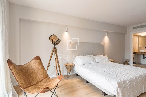 Apartamento de 3 dormitorios en venta en Barcelona, Cataluña, Spain № 6828 - foto 16