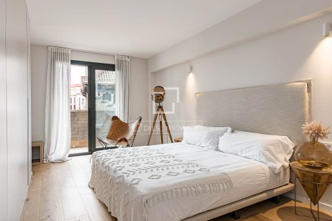 Apartamento de 3 dormitorios en venta en Barcelona, Cataluña, Spain № 6828 - foto 18
