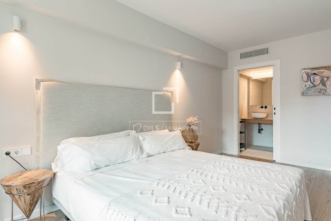 Apartamento de 3 dormitorios en venta en Barcelona, Cataluña, Spain № 6828 - foto 19