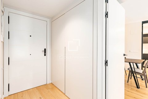 Apartamento de 3 dormitorios en venta en Barcelona, Cataluña, Spain № 6828 - foto 26