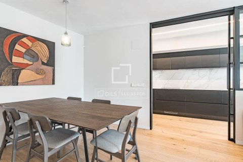 Apartamento de 3 dormitorios en venta en Barcelona, Cataluña, Spain № 6828 - foto 5