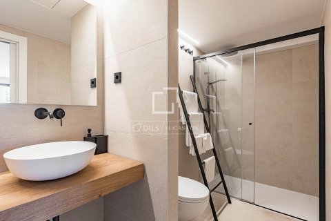 Apartamento de 3 dormitorios en venta en Barcelona, Cataluña, Spain № 6828 - foto 22
