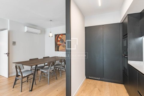 Apartamento de 3 dormitorios en venta en Barcelona, Cataluña, Spain № 6828 - foto 10