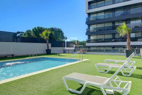 Apartamento de 4 dormitorios en venta en Sant Just Desvern, Barcelona, Cataluña, Spain № 6830 - foto 2