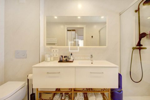 Apartamento de 4 dormitorios en venta en Sant Just Desvern, Barcelona, Cataluña, Spain № 6830 - foto 23