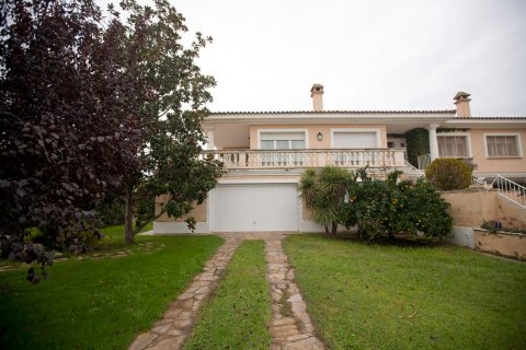 Сasa de 7 dormitorios en venta en Cataluña, Spain № 7038 - foto 23
