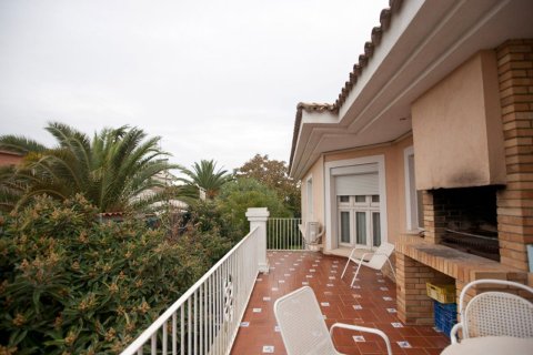 Сasa de 7 dormitorios en venta en Cataluña, Spain № 7038 - foto 15