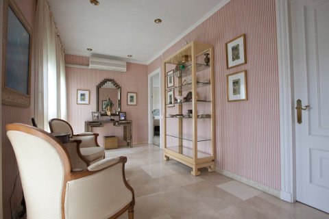 Сasa de 7 dormitorios en venta en Cataluña, Spain № 7038 - foto 3