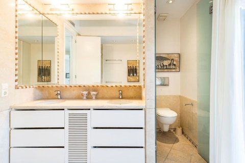 4 bedrooms house for sale in Castelldefels, Barcelona, Catalonia, Spain № 7035 - photo 21