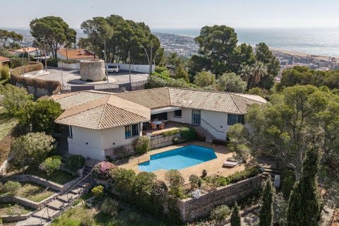 Сasa de 4 dormitorios en venta en Castelldefels, Barcelona, Cataluña, Spain № 7035