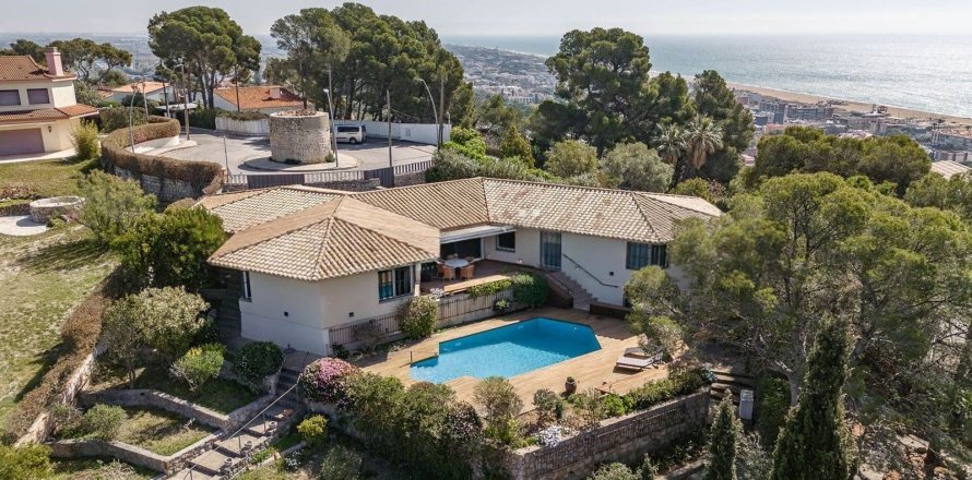 4 bedrooms house for sale in Castelldefels, Barcelona, Catalonia, Spain № 7035