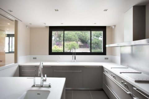 Сasa de 5 dormitorios en venta en Alella, Barcelona, Cataluña, Spain № 7039 - foto 11