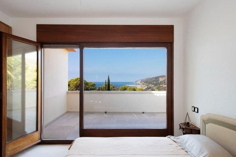 Сasa de 3 dormitorios en venta en Castelldefels, Barcelona, Cataluña, Spain № 7036 - foto 24