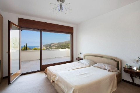 Сasa de 3 dormitorios en venta en Castelldefels, Barcelona, Cataluña, Spain № 7036 - foto 22