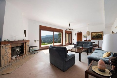 Сasa de 3 dormitorios en venta en Castelldefels, Barcelona, Cataluña, Spain № 7036 - foto 12