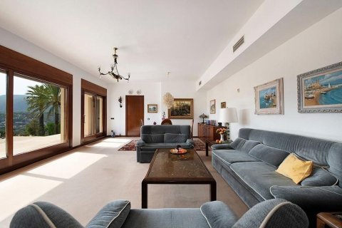 Сasa de 3 dormitorios en venta en Castelldefels, Barcelona, Cataluña, Spain № 7036 - foto 13
