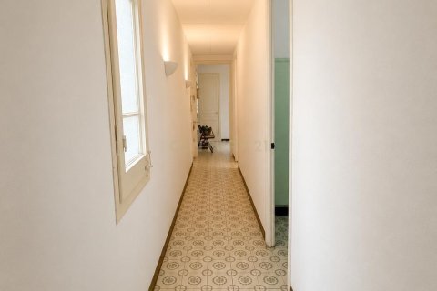 Купить квартиру в Барселона, Испания с 5 спален, 131м², № 8425 - фото 19