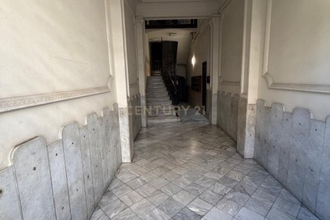Купить квартиру в Барселона, Испания с 5 спален, 131м², № 8425 - фото 3