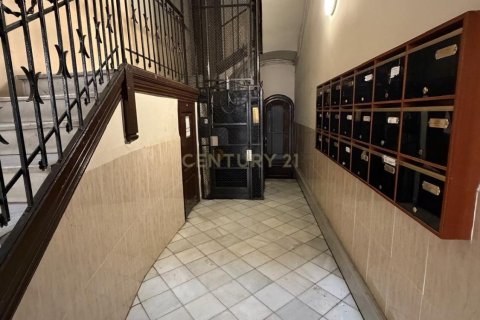 Купить квартиру в Барселона, Испания с 5 спален, 131м², № 8425 - фото 4