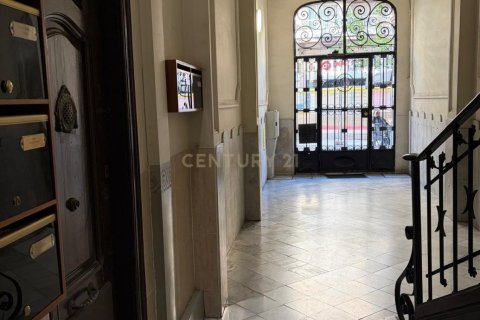 Apartamento de 5 dormitorios en venta en Barcelona, Cataluña, Spain № 8425