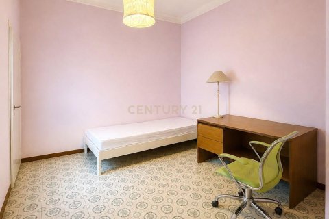 Купить квартиру в Барселона, Испания с 5 спален, 131м², № 8425 - фото 17