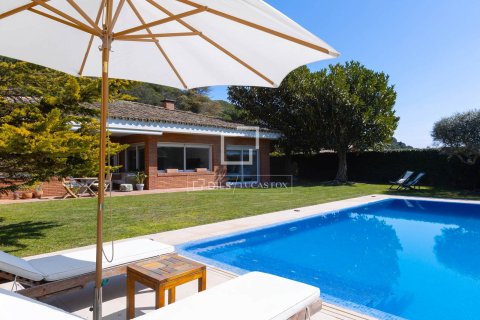 Villa de 4 dormitorios en venta en Sant Vicenc De Montalt, Barcelona, Cataluña, Spain № 6517 - foto 25