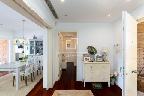 Villa de 4 dormitorios en venta en Sant Vicenc De Montalt, Barcelona, Cataluña, Spain № 6517 - foto 8