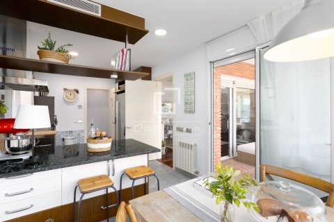 Villa de 4 dormitorios en venta en Sant Vicenc De Montalt, Barcelona, Cataluña, Spain № 6517 - foto 14