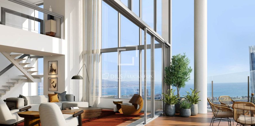 Apartamento de 3 dormitorios en venta en Barcelona, Cataluña, Spain № 6511