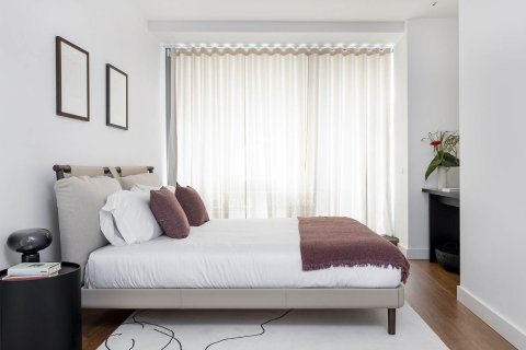 Apartamento de 3 dormitorios en venta en Barcelona, Cataluña, Spain № 6516 - foto 16