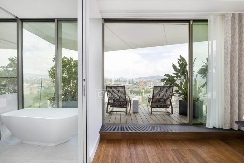 Apartamento de 3 dormitorios en venta en Barcelona, Cataluña, Spain № 6516 - foto 25