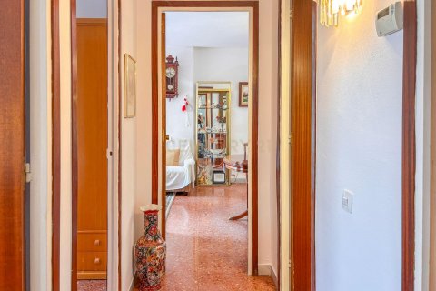 Купить квартиру в Эсплугес-де-Льобрегат, Испания с 3 спальни, 98м², № 8943 - фото 26