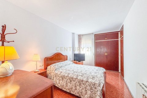 Купить квартиру в Эсплугес-де-Льобрегат, Испания с 3 спальни, 98м², № 8943 - фото 19