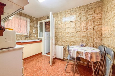 Купить квартиру в Эсплугес-де-Льобрегат, Испания с 3 спальни, 98м², № 8943 - фото 4