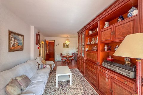 Купить квартиру в Эсплугес-де-Льобрегат, Испания с 3 спальни, 98м², № 8943 - фото 2