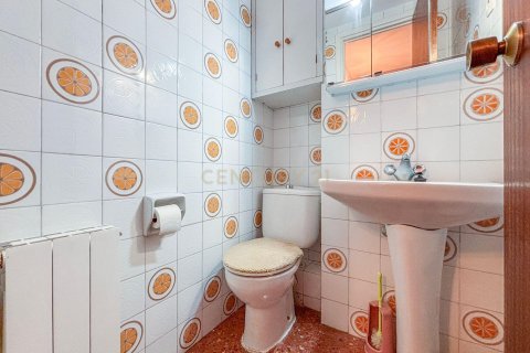 Купить квартиру в Эсплугес-де-Льобрегат, Испания с 3 спальни, 98м², № 8943 - фото 25