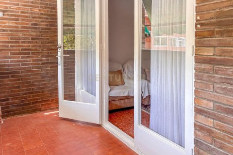 Купить квартиру в Эсплугес-де-Льобрегат, Испания с 3 спальни, 98м², № 8943 - фото 13