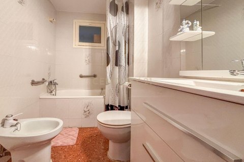 Купить квартиру в Эсплугес-де-Льобрегат, Испания с 3 спальни, 98м², № 8943 - фото 18