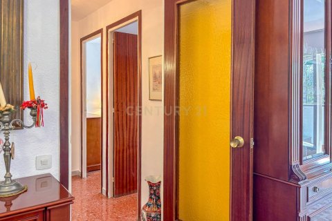 Купить квартиру в Эсплугес-де-Льобрегат, Испания с 3 спальни, 98м², № 8943 - фото 14