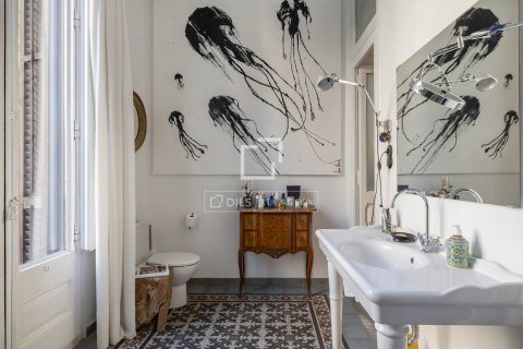 Купить квартиру в Барселона, Испания с 5 спален, 197м², № 8947 - фото 4