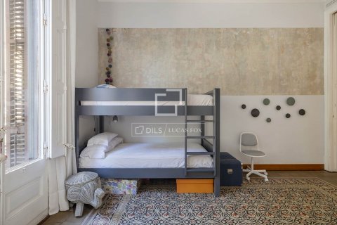 Купить квартиру в Барселона, Испания с 5 спален, 197м², № 8947 - фото 6