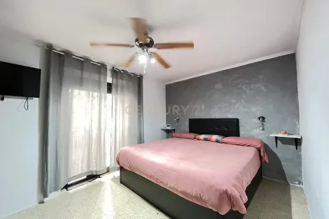 6 bedrooms house for sale in Vilanova i la Geltru, Barcelona, Catalonia, Spain № 8944 - photo 8