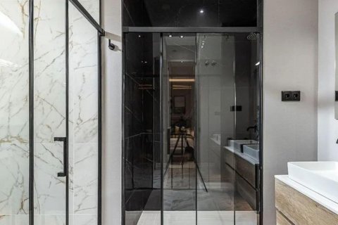 Apartamento de 5 dormitorios en venta en Barcelona, Cataluña, Spain № 4610 - foto 19