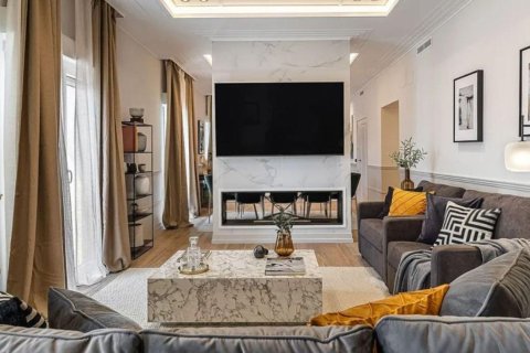Apartamento de 5 dormitorios en venta en Barcelona, Cataluña, Spain № 4610 - foto 3
