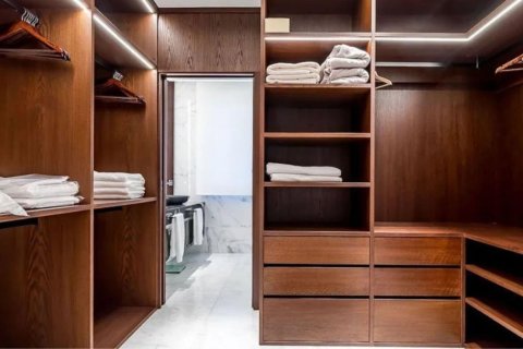 Apartamento de 5 dormitorios en venta en Barcelona, Cataluña, Spain № 4610 - foto 16