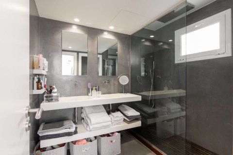 Apartamento de 5 dormitorios en venta en Barcelona, Cataluña, Spain № 4611 - foto 24
