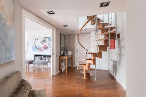 Apartamento de 5 dormitorios en venta en Barcelona, Cataluña, Spain № 4611 - foto 14