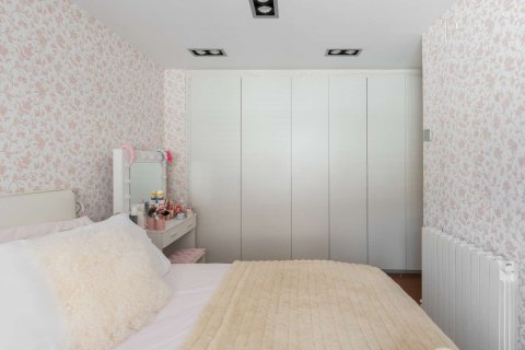 Apartamento de 5 dormitorios en venta en Barcelona, Cataluña, Spain № 4611 - foto 28