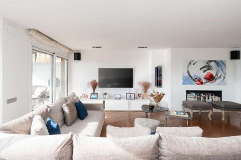 Apartamento de 5 dormitorios en venta en Barcelona, Cataluña, Spain № 4611 - foto 8